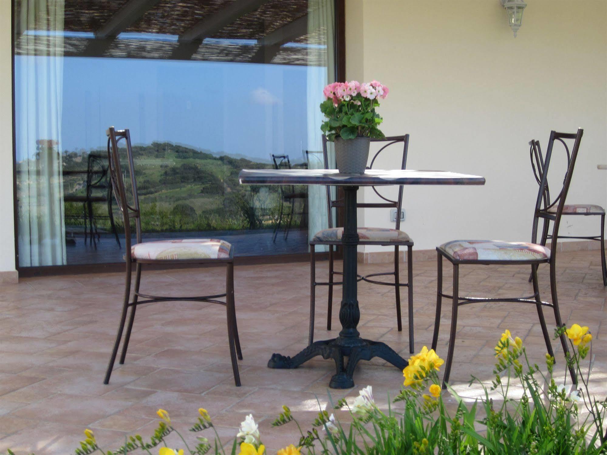 Borgo Alba Barona Turismo Rurale Golfo Aranci Exterior photo